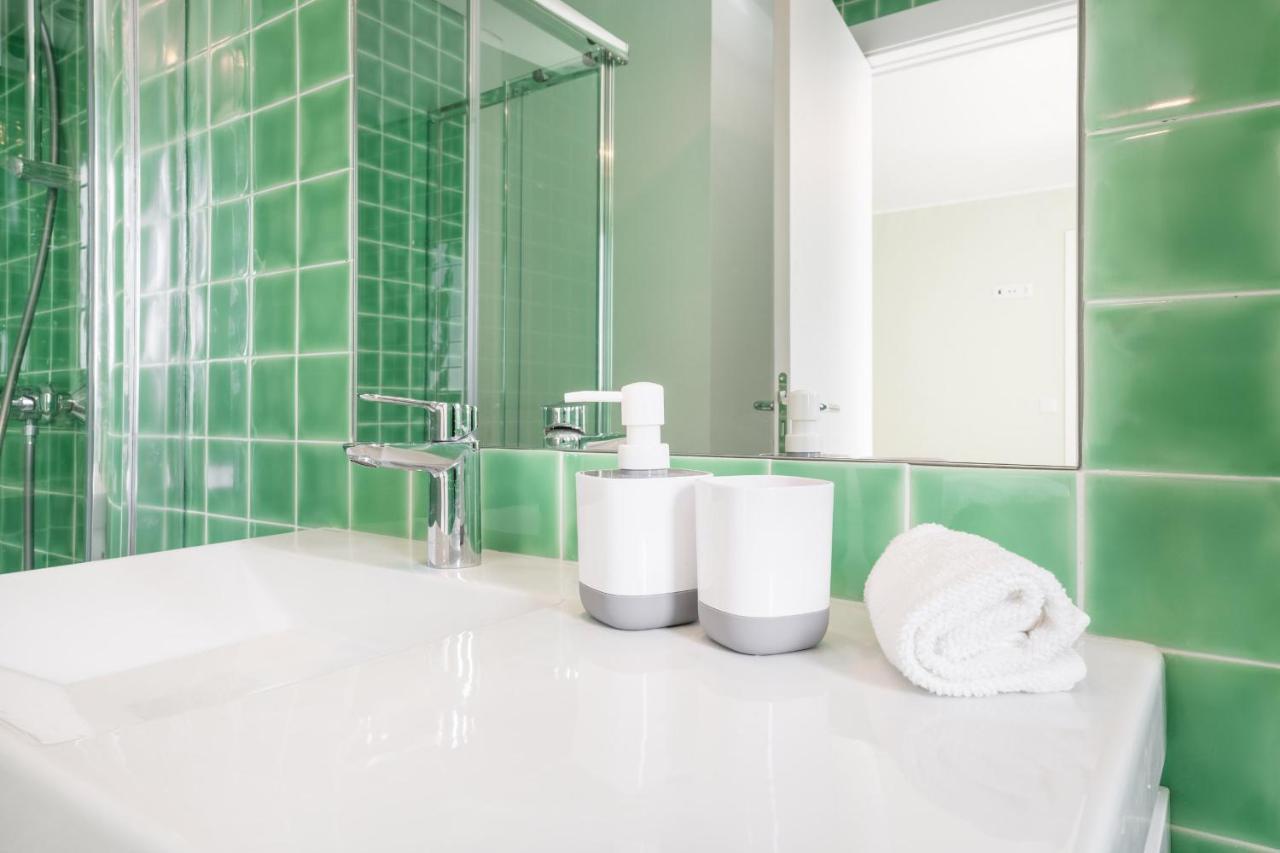 Olala Lisbon Oriente Suites A Luaran gambar